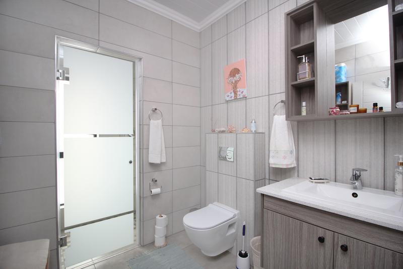 3 Bedroom Property for Sale in Monte Christo Western Cape